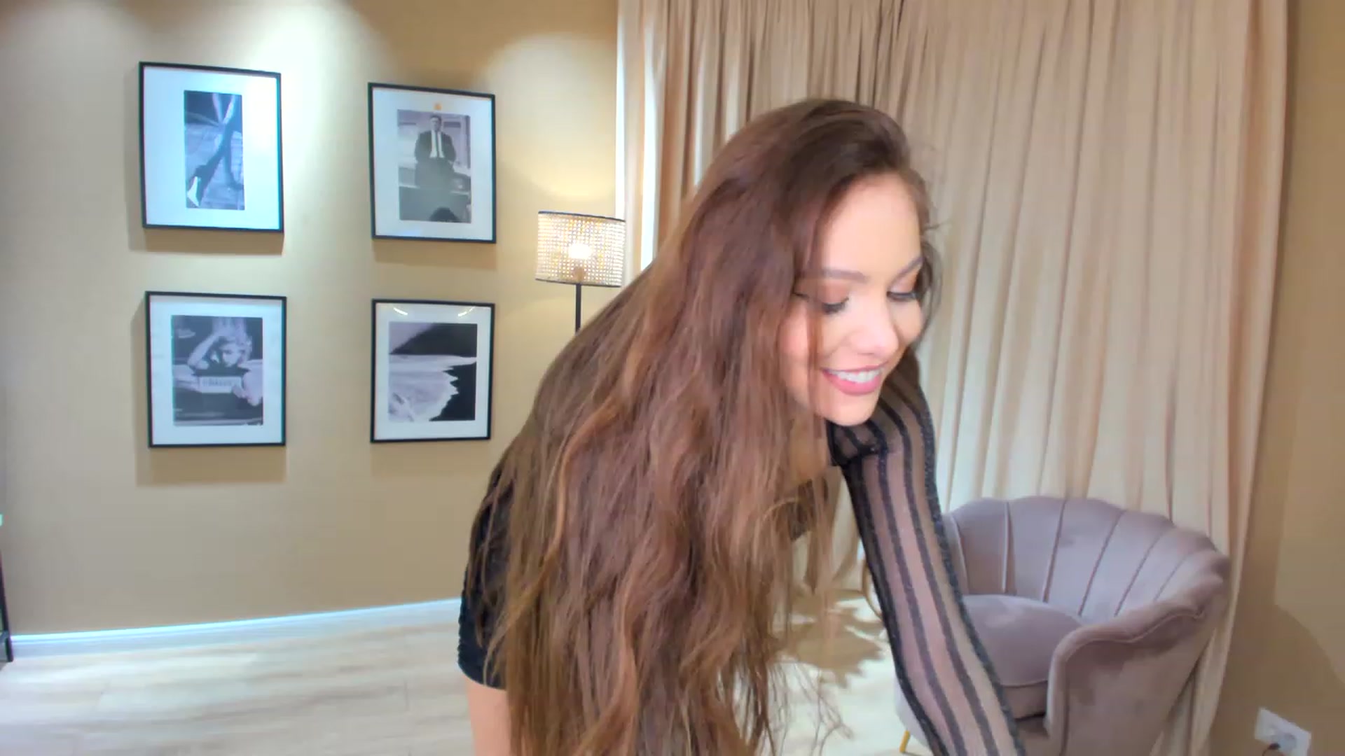 Gallery image thumbnail from SerenDYpity's myfreecams stream on, 12/03/2022, 21:16 image 13 of 20