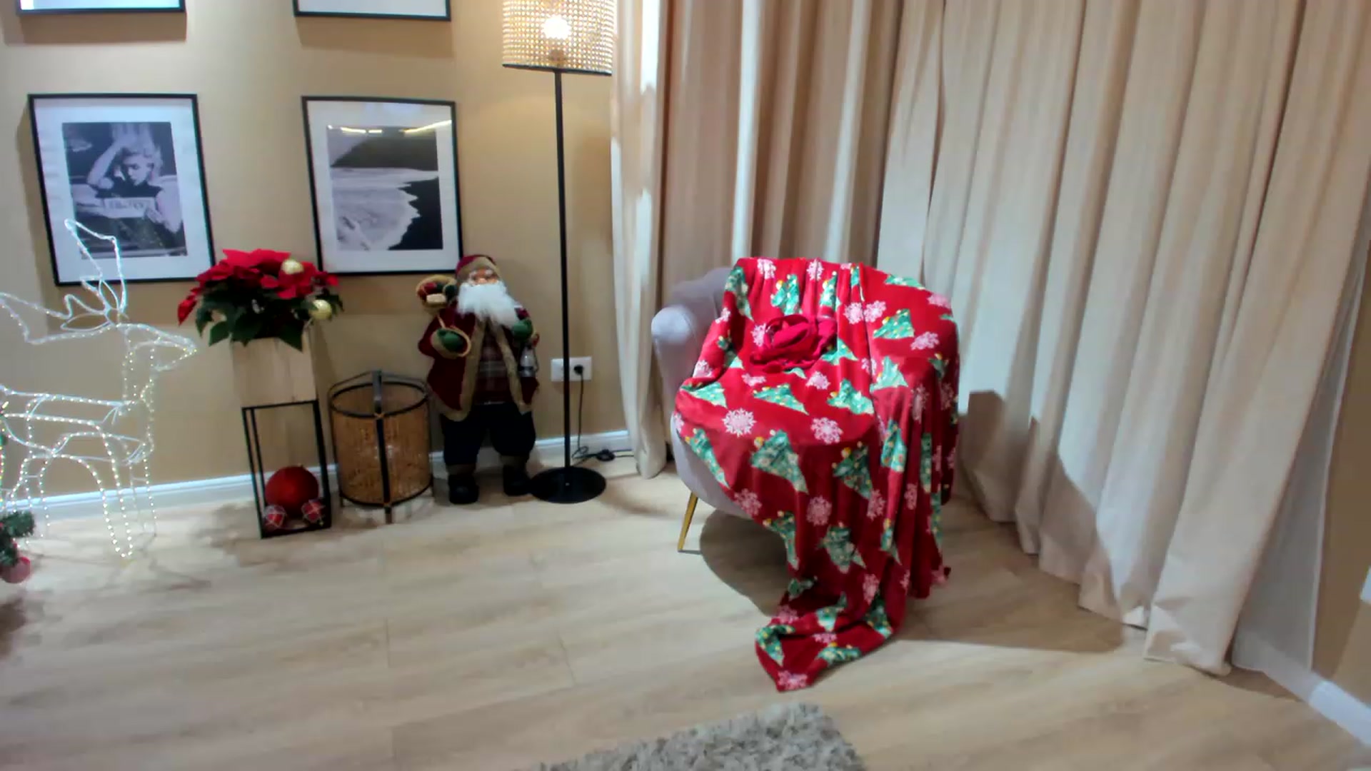 Gallery image thumbnail from SerenDYpity's myfreecams stream on, 12/11/2022, 02:31 image 9 of 20