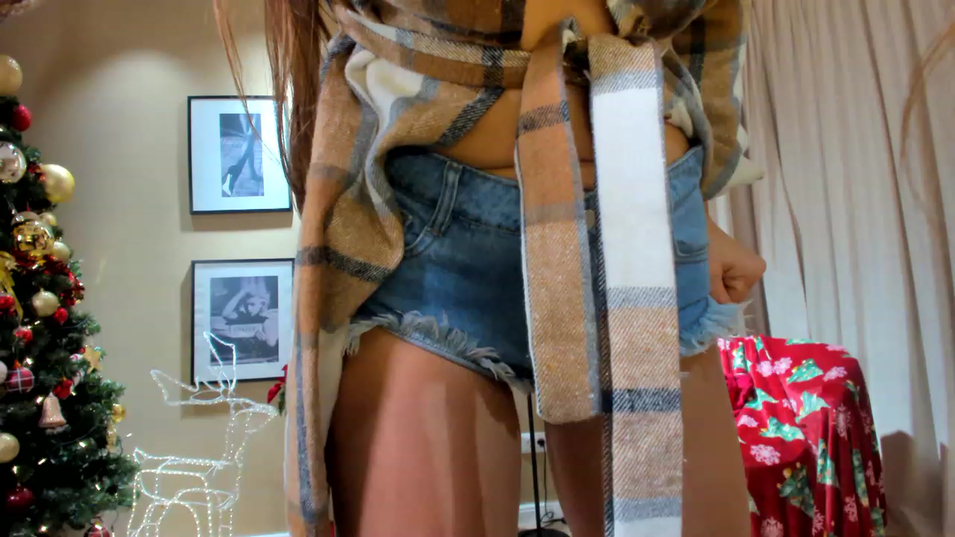 Gallery image thumbnail from SerenDYpity's myfreecams stream on, 12/11/2022, 02:31 image 4 of 20