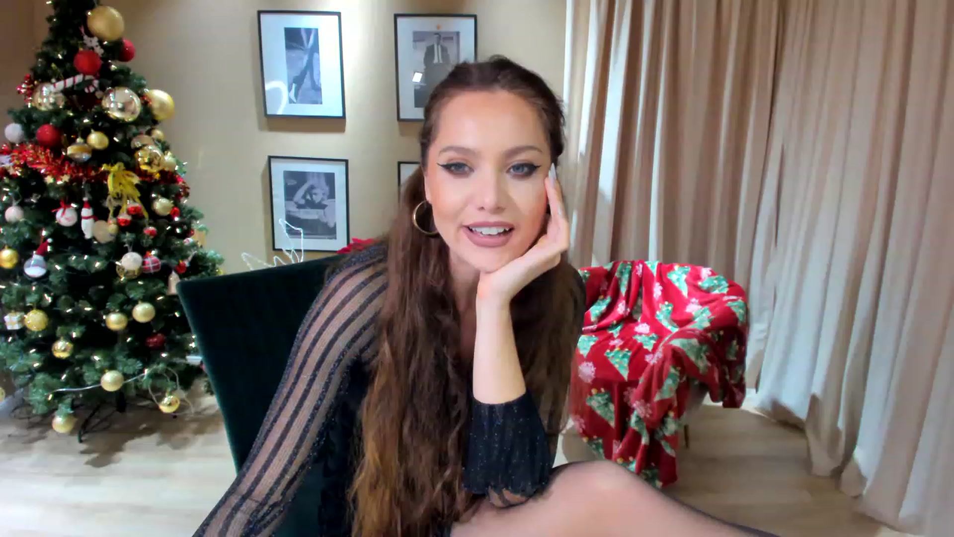 Gallery image thumbnail from SerenDYpity's myfreecams stream on, 12/11/2022, 23:01 image 13 of 20