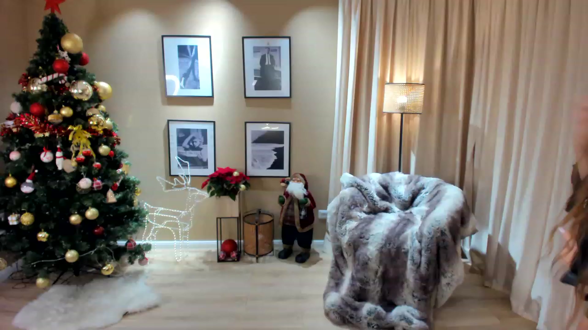 Gallery image thumbnail from SerenDYpity's myfreecams stream on, 12/16/2022, 01:27 image 5 of 20