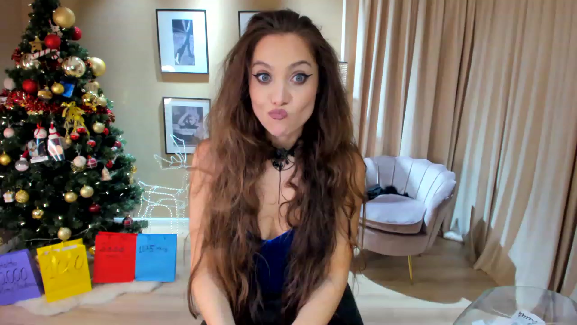 Gallery image thumbnail from SerenDYpity's myfreecams stream on, 12/20/2022, 02:00 image 4 of 20