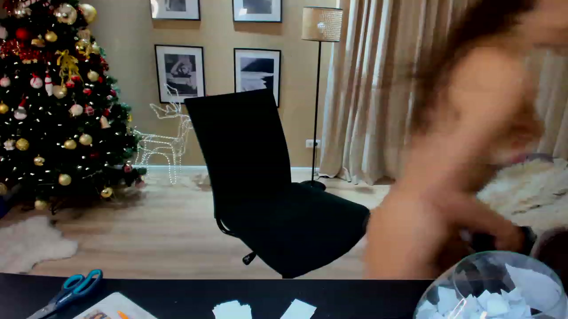 Gallery image thumbnail from SerenDYpity's myfreecams stream on, 12/24/2022, 24:56 image 17 of 20