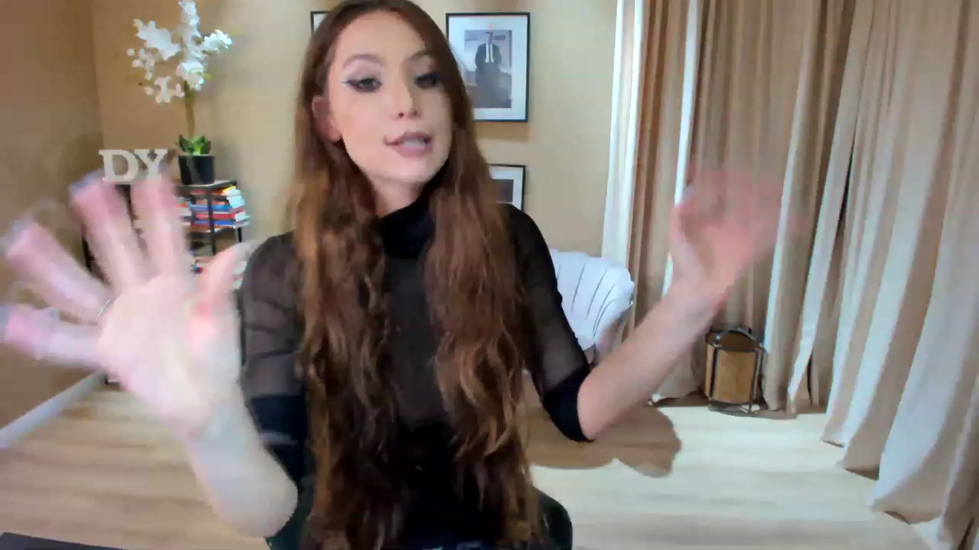 Gallery image thumbnail from SerenDYpity's myfreecams stream on, 02/01/2023, 19:18 image 15 of 20