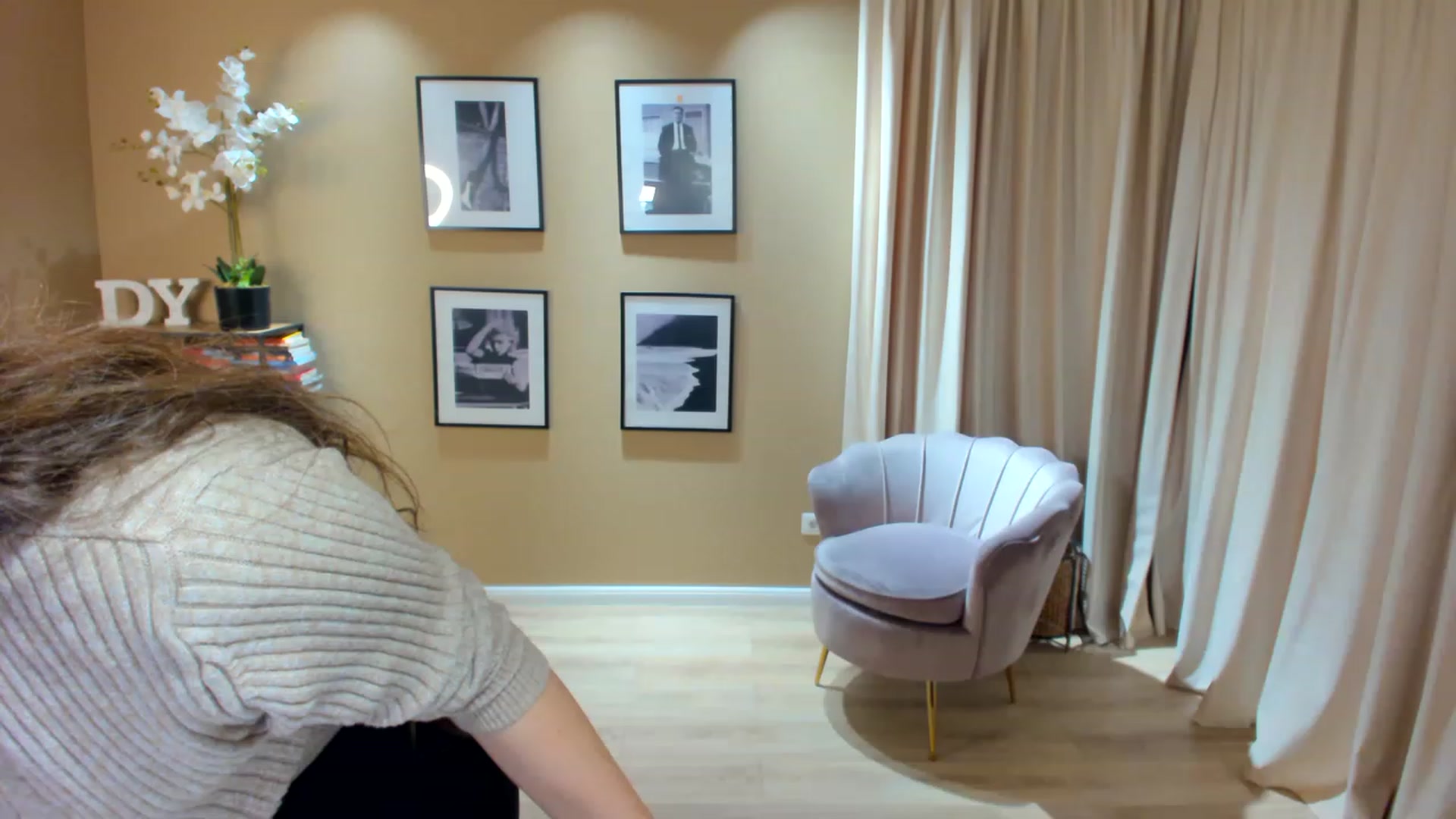 Gallery image thumbnail from SerenDYpity's myfreecams stream on, 02/01/2023, 23:20 image 6 of 20