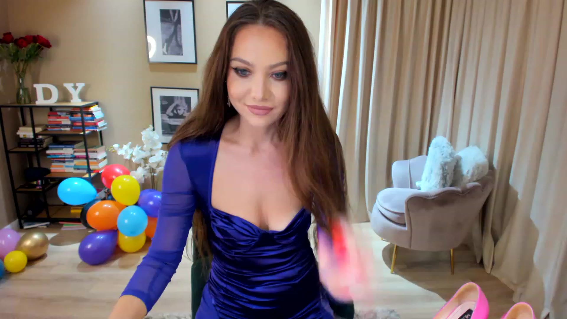 Gallery image thumbnail from SerenDYpity's myfreecams stream on, 02/15/2023, 21:26 image 2 of 20