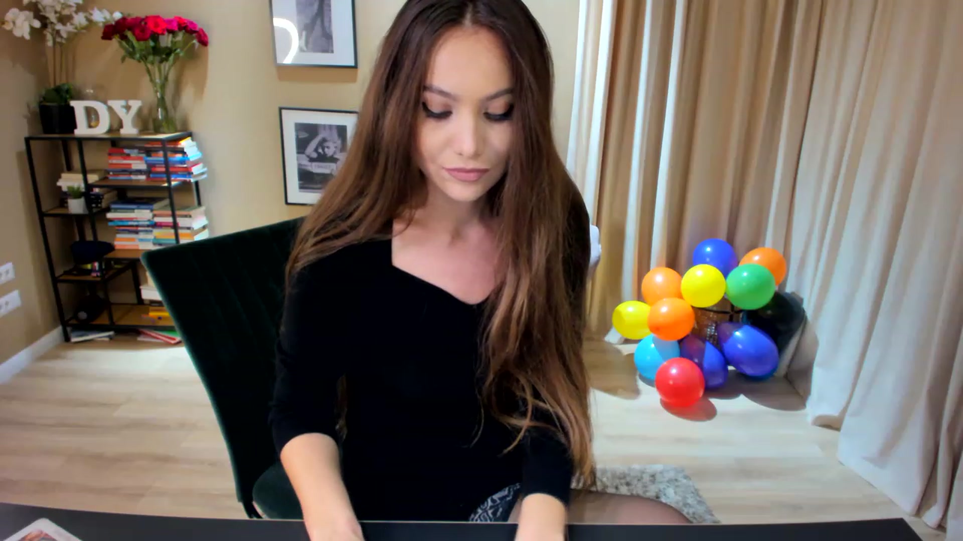 Gallery image thumbnail from SerenDYpity's myfreecams stream on, 02/20/2023, 21:38 image 12 of 20