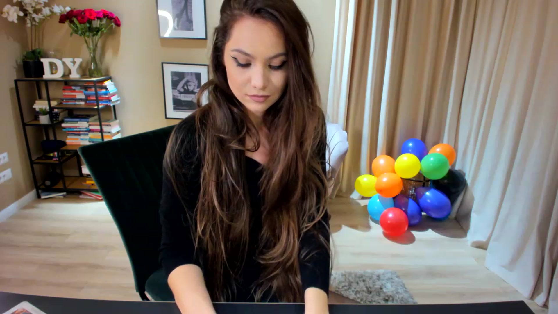 Gallery image thumbnail from SerenDYpity's myfreecams stream on, 02/20/2023, 21:38 image 14 of 20
