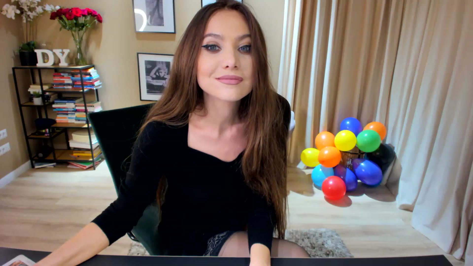 Gallery image thumbnail from SerenDYpity's myfreecams stream on, 02/20/2023, 21:38 image 11 of 20