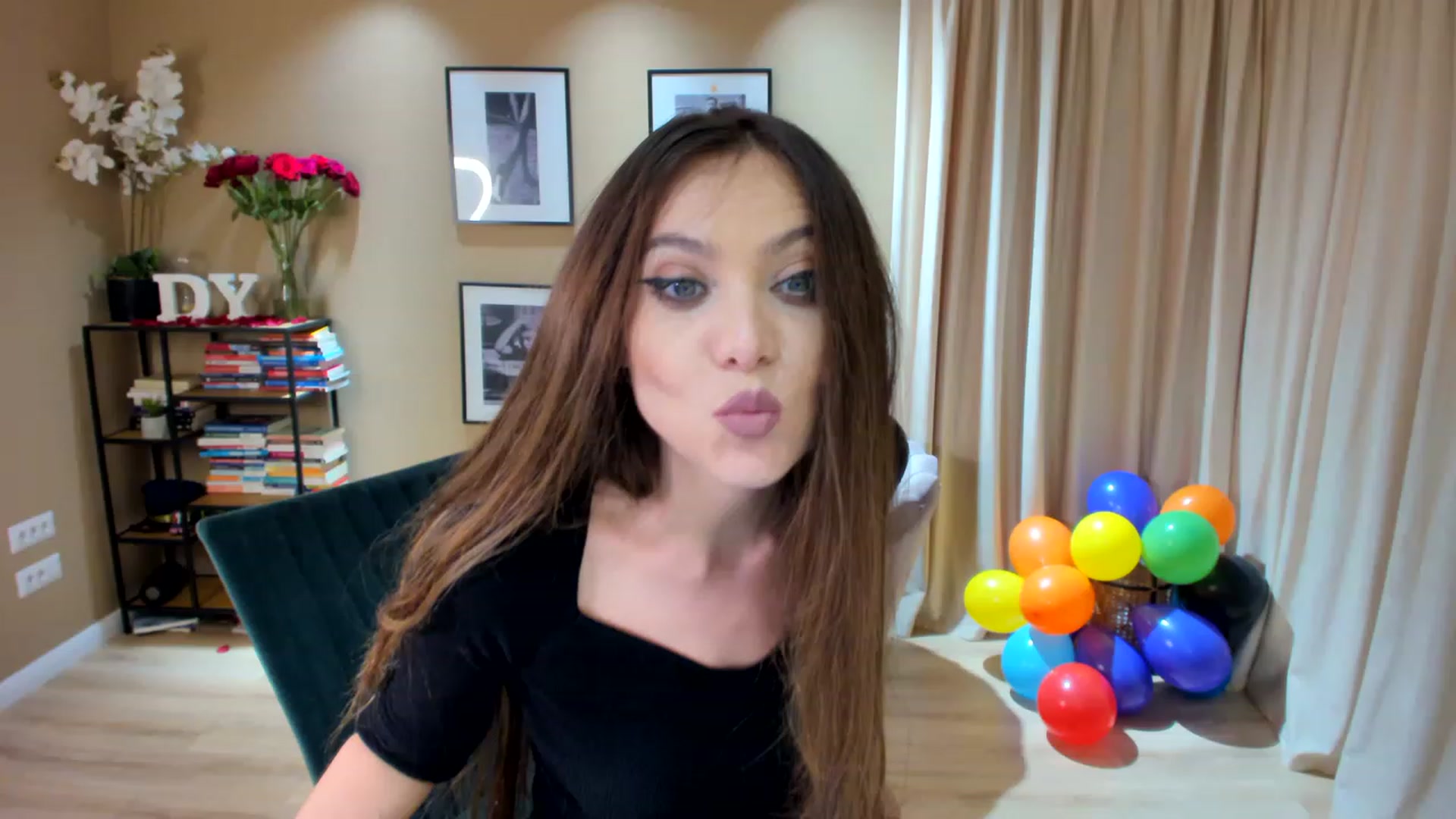Gallery image thumbnail from SerenDYpity's myfreecams stream on, 02/21/2023, 01:09 image 7 of 20
