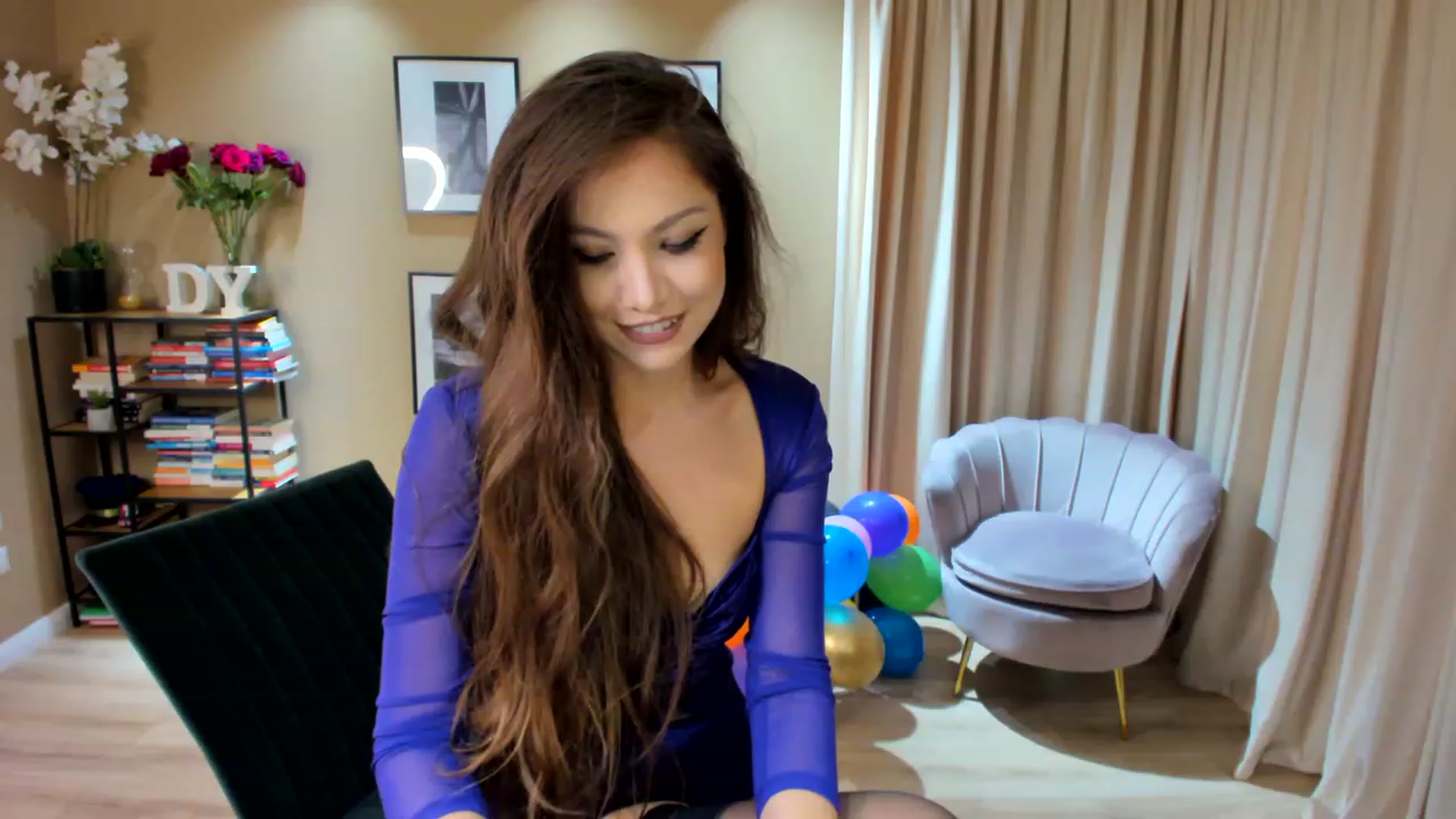 Gallery image thumbnail from SerenDYpity's myfreecams stream on, 02/22/2023, 22:06 image 13 of 20