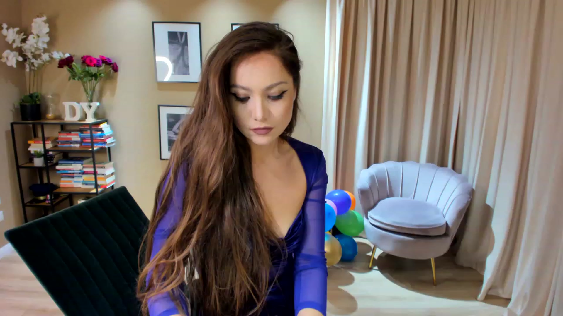 Gallery image thumbnail from SerenDYpity's myfreecams stream on, 02/22/2023, 22:06 image 15 of 20