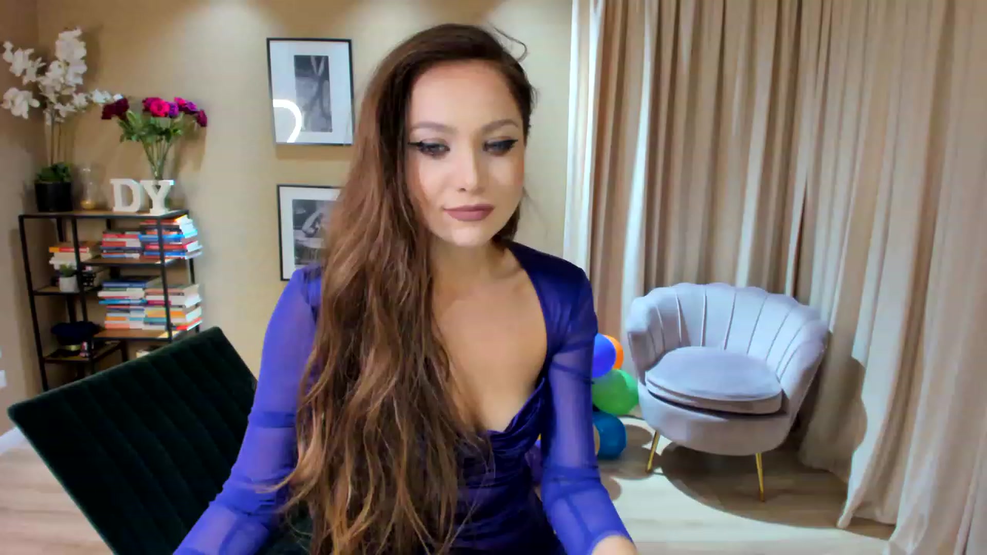 Gallery image thumbnail from SerenDYpity's myfreecams stream on, 02/22/2023, 22:06 image 14 of 20
