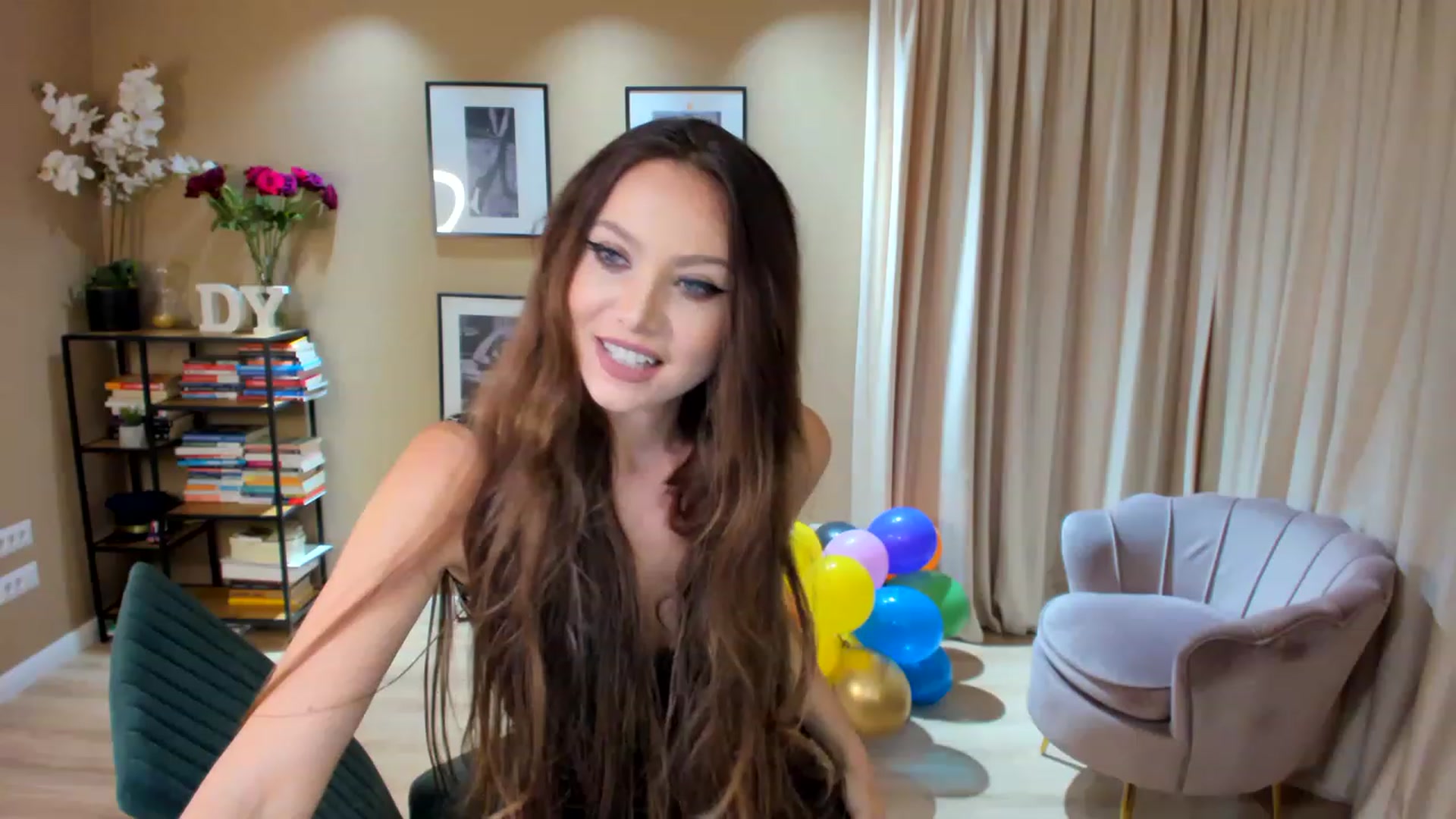 Gallery image thumbnail from SerenDYpity's myfreecams stream on, 02/23/2023, 01:05 image 2 of 20