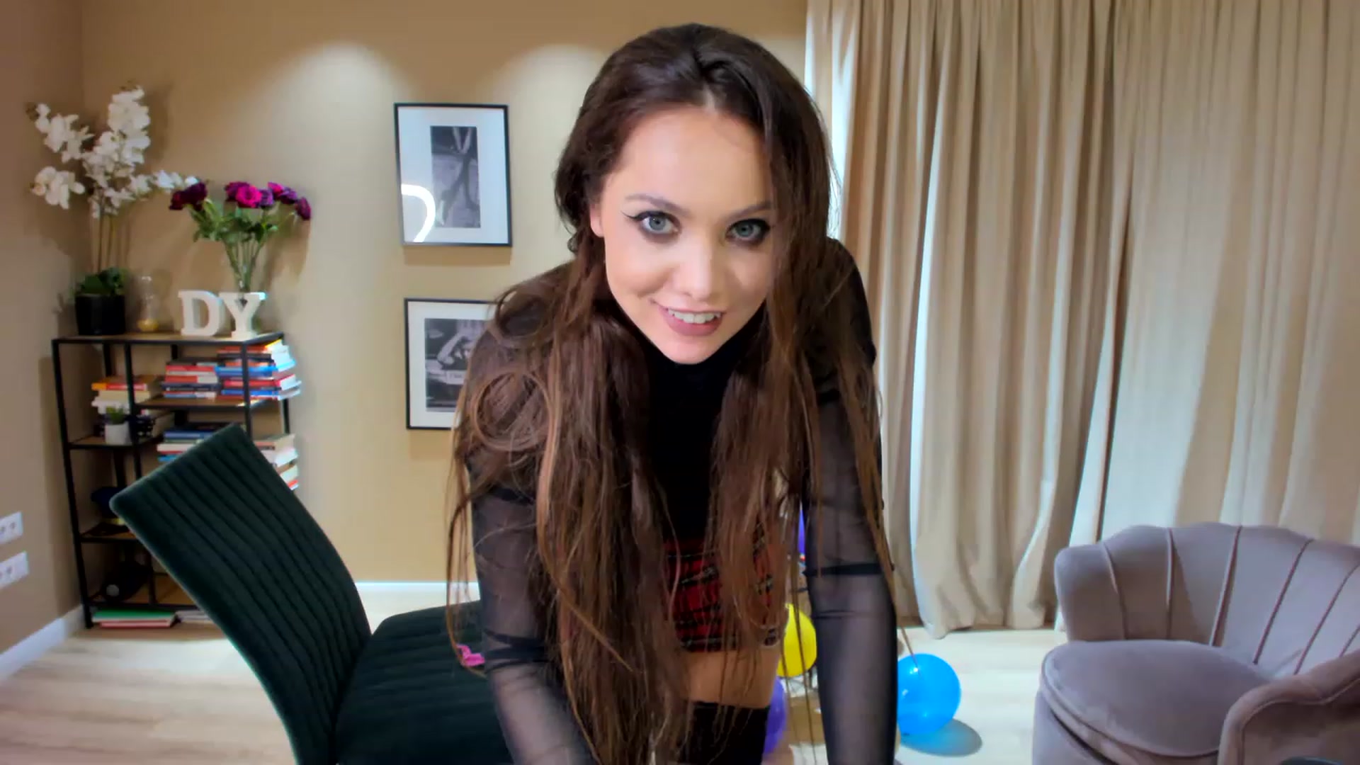 Gallery image thumbnail from SerenDYpity's myfreecams stream on, 02/23/2023, 23:53 image 7 of 20