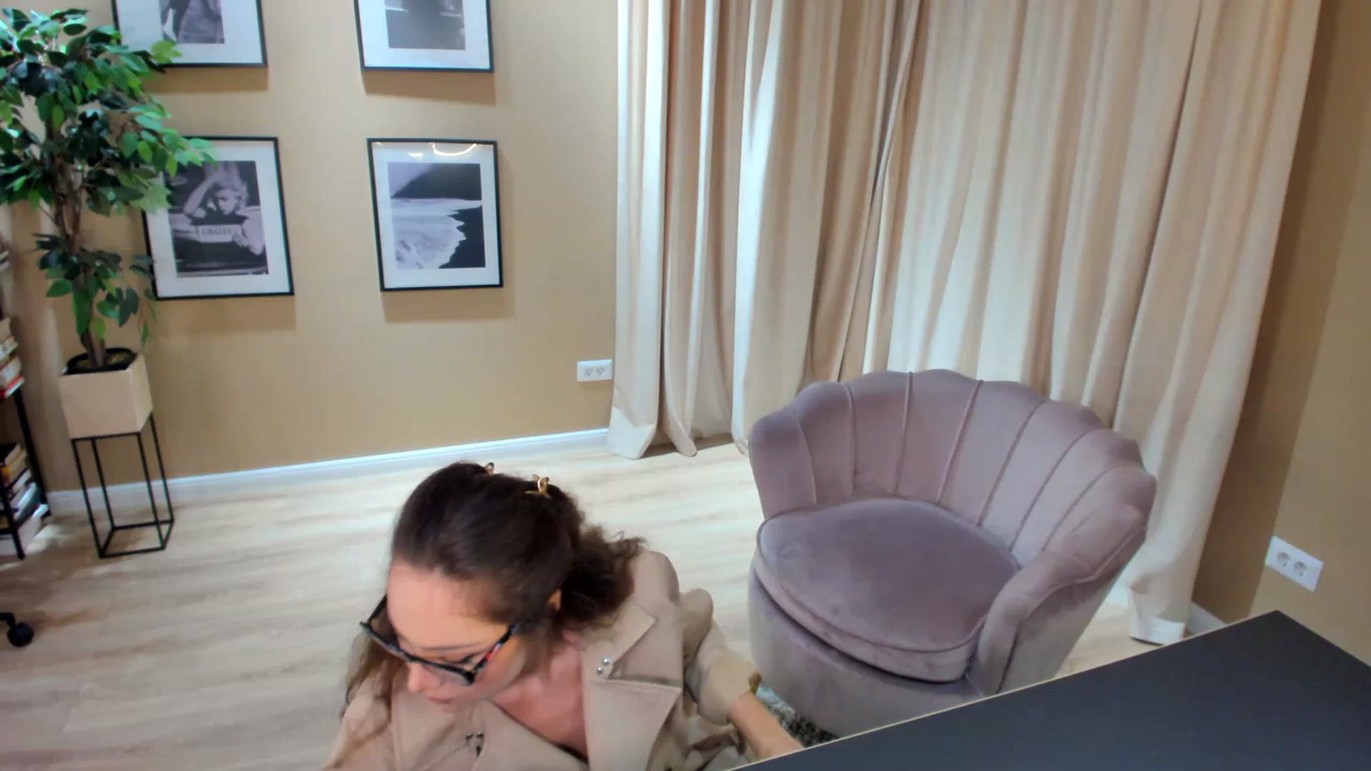 Gallery image thumbnail from SerenDYpity's myfreecams stream on, 03/06/2023, 23:25 image 19 of 20