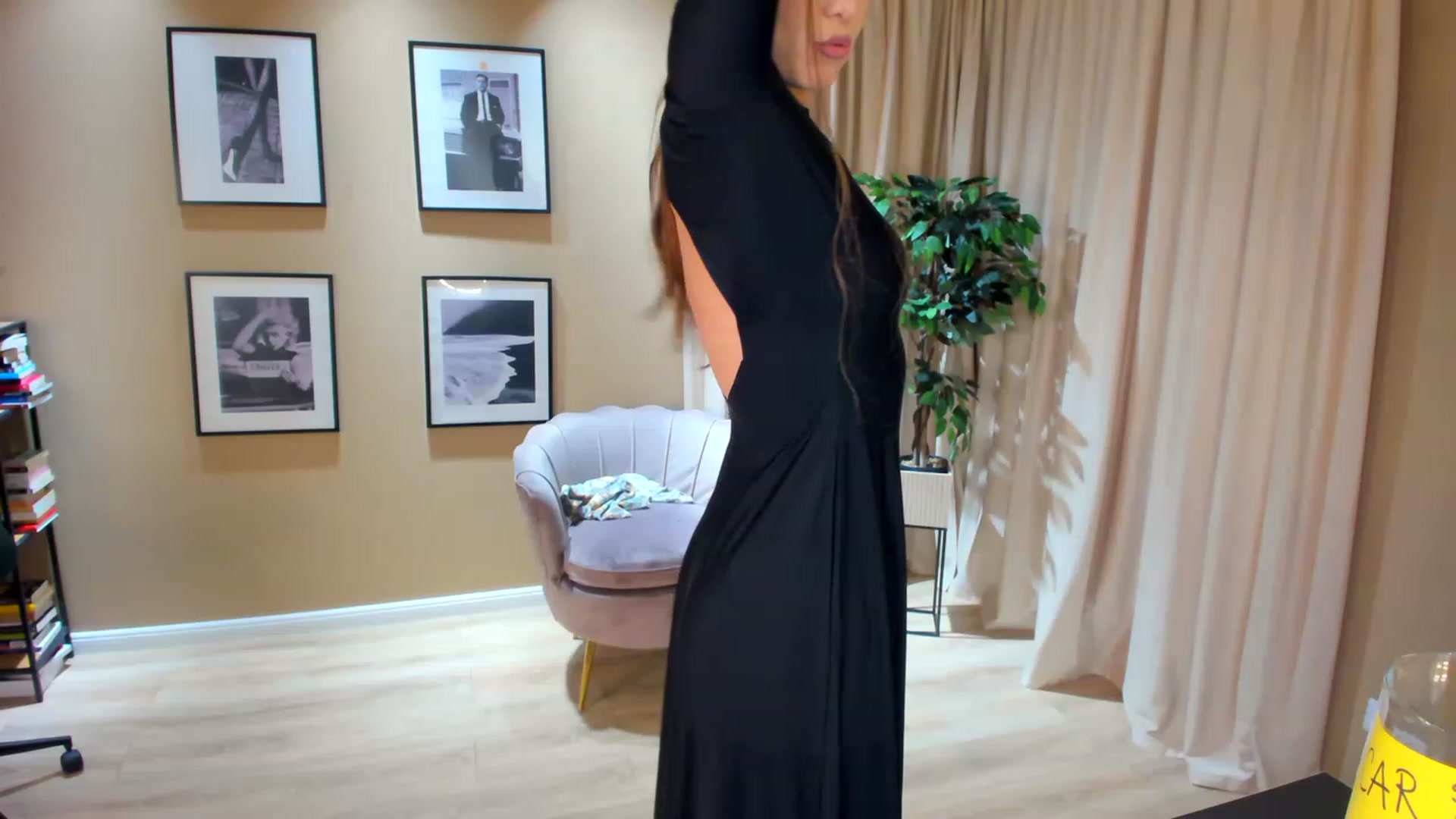 Gallery image thumbnail from SerenDYpity's myfreecams stream on, 03/10/2023, 21:49 image 11 of 20