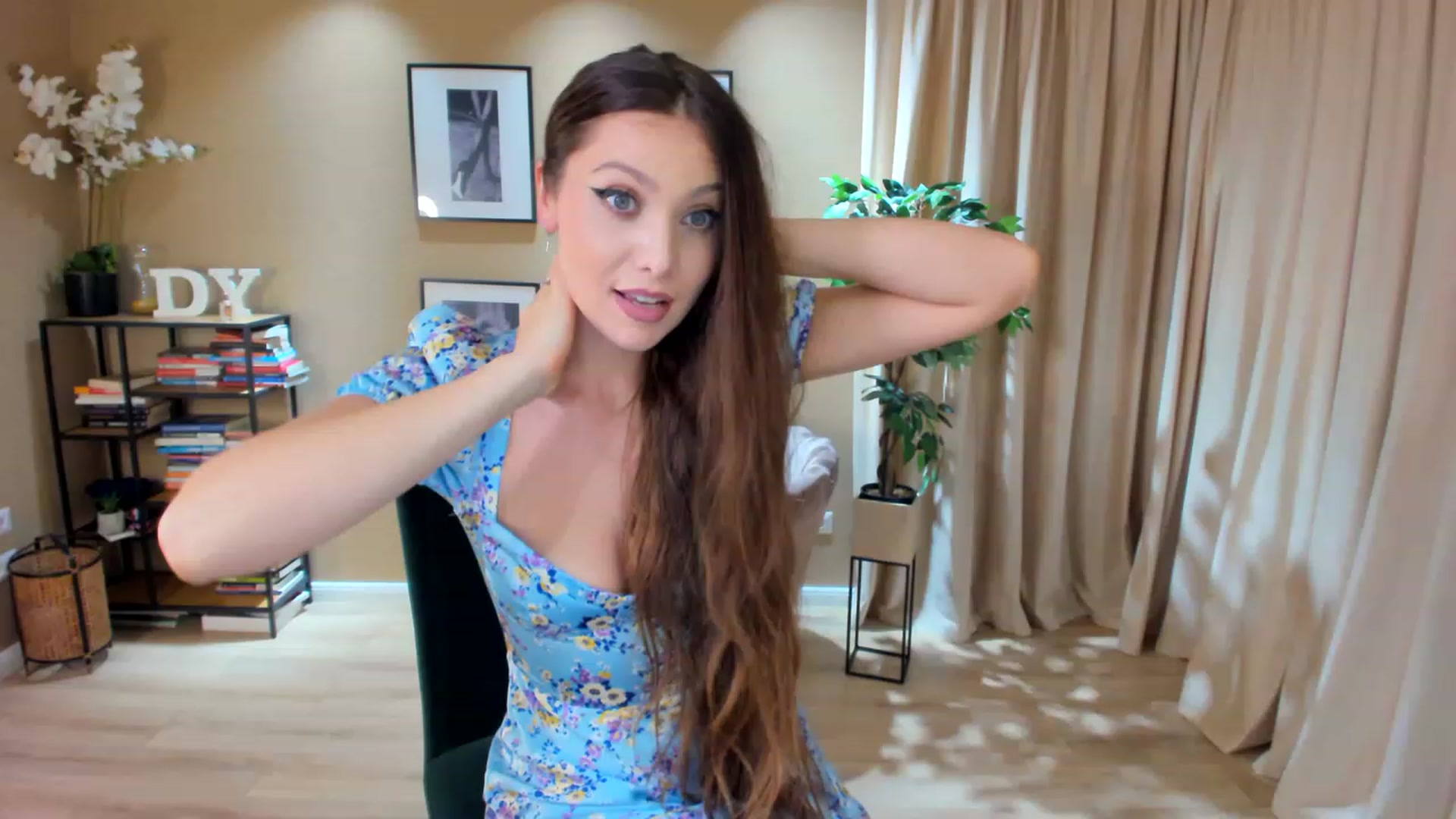 Gallery image thumbnail from SerenDYpity's myfreecams stream on, 03/11/2023, 20:18 image 16 of 20