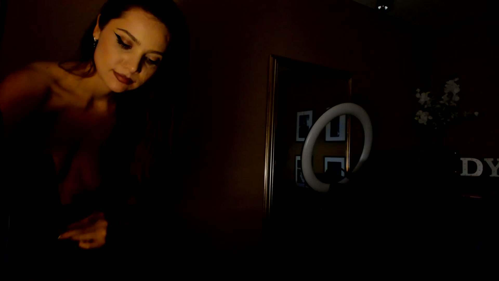 Gallery image thumbnail from SerenDYpity's myfreecams stream on, 03/12/2023, 01:58 image 1 of 20