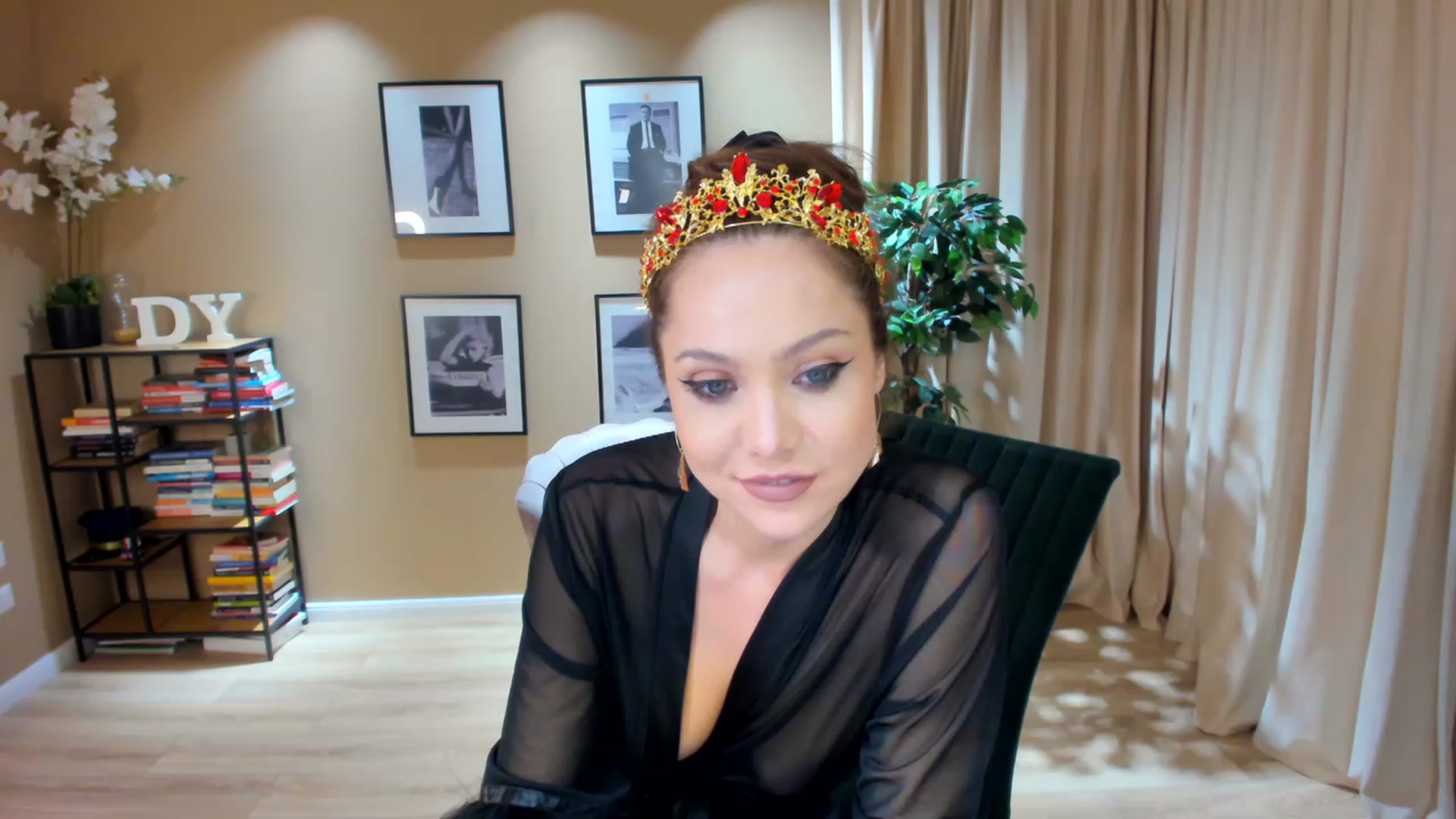 Gallery image thumbnail from SerenDYpity's myfreecams stream on, 03/19/2023, 01:28 image 18 of 20