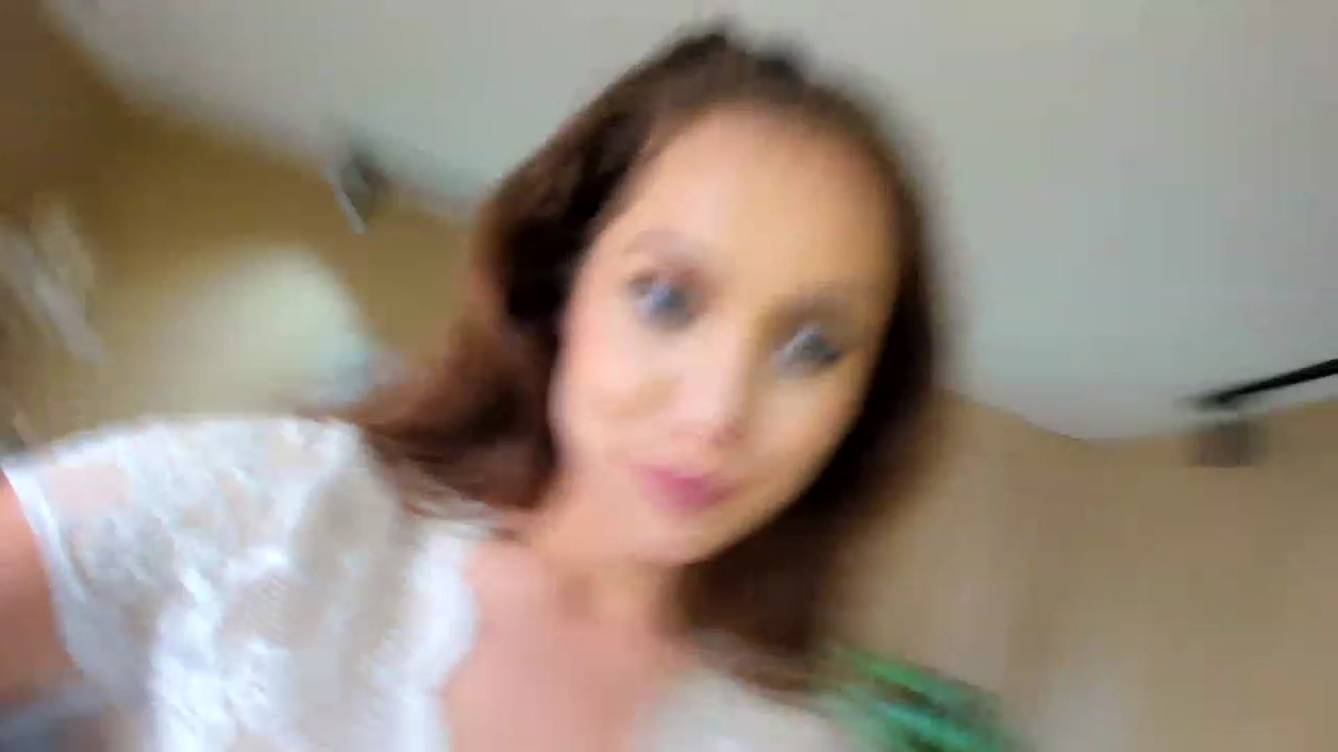 Gallery image thumbnail from SerenDYpity's myfreecams stream on, 04/06/2023, 24:12 image 19 of 20