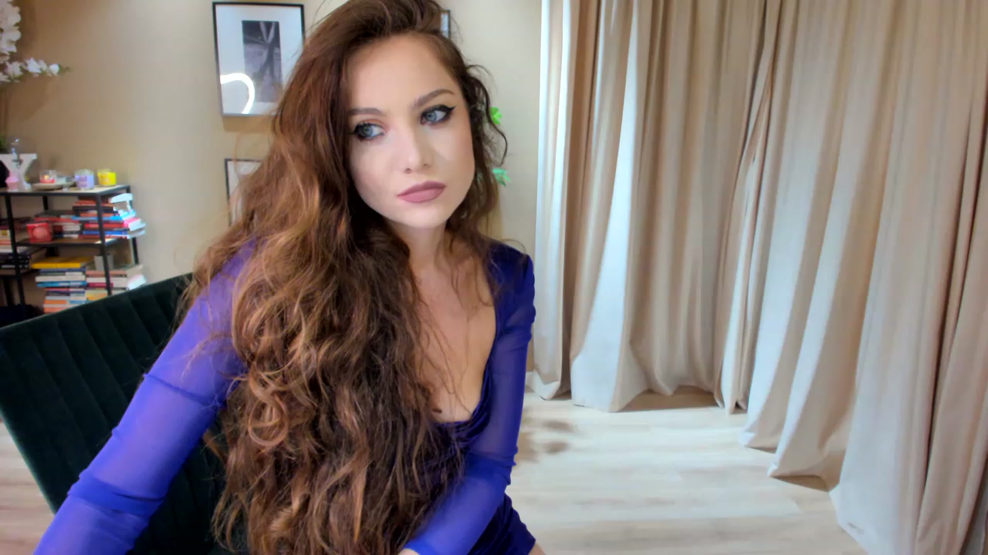 Gallery image thumbnail from SerenDYpity's myfreecams stream on, 05/06/2023, 19:25 image 12 of 20