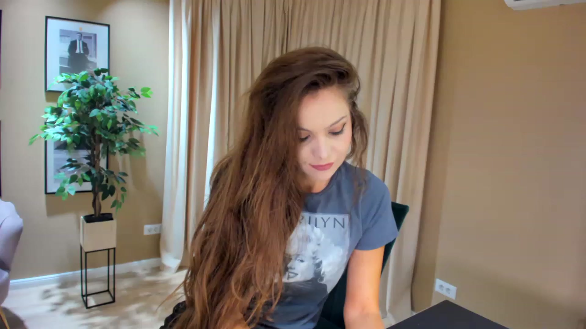 Gallery image thumbnail from SerenDYpity's myfreecams stream on, 05/09/2023, 18:35 image 11 of 20