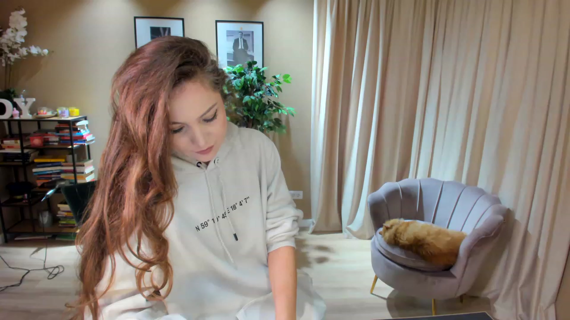 Gallery image thumbnail from SerenDYpity's myfreecams stream on, 05/14/2023, 18:37 image 2 of 20