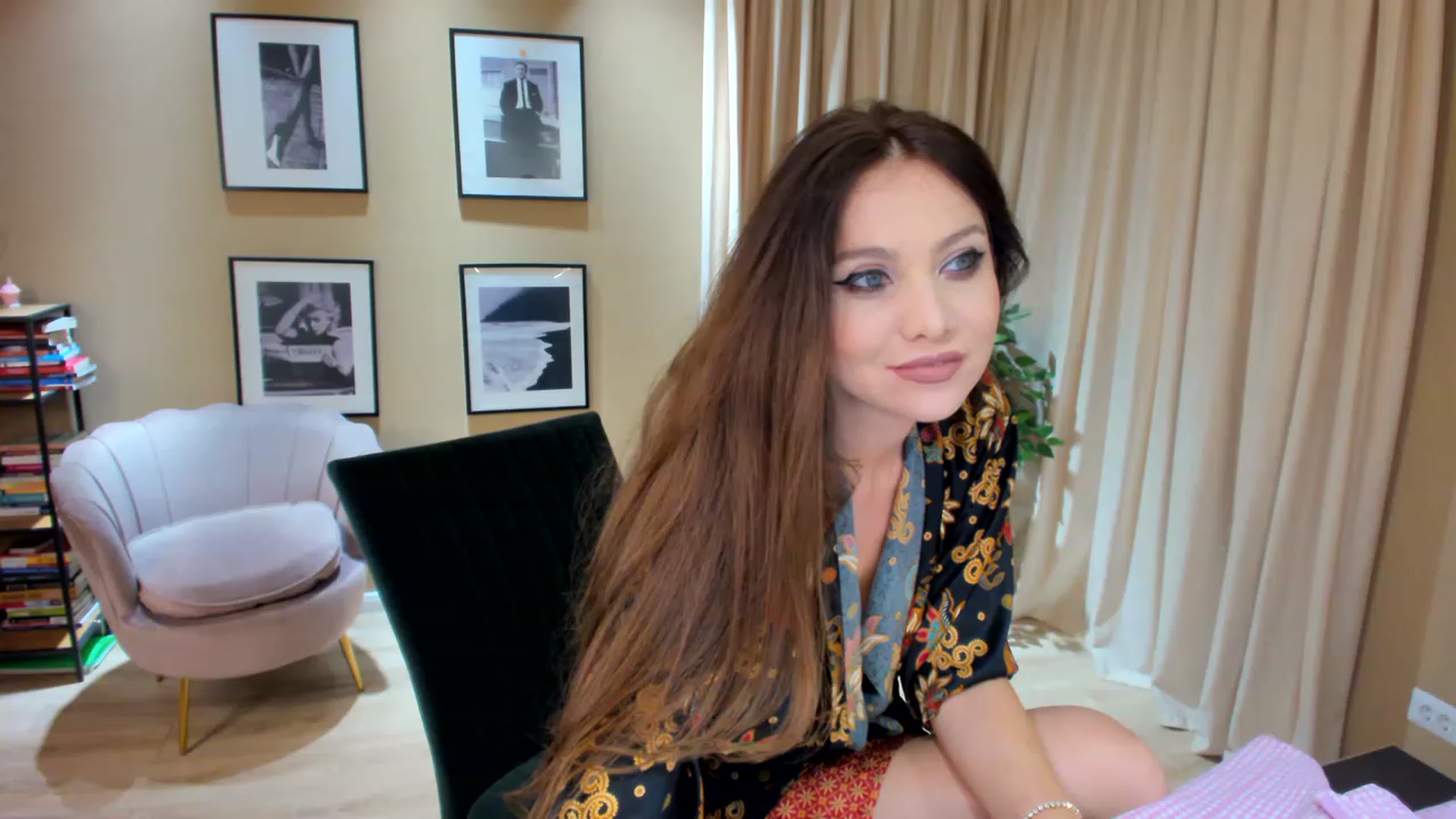 Gallery image thumbnail from SerenDYpity's myfreecams stream on, 06/06/2023, 21:04 image 3 of 20