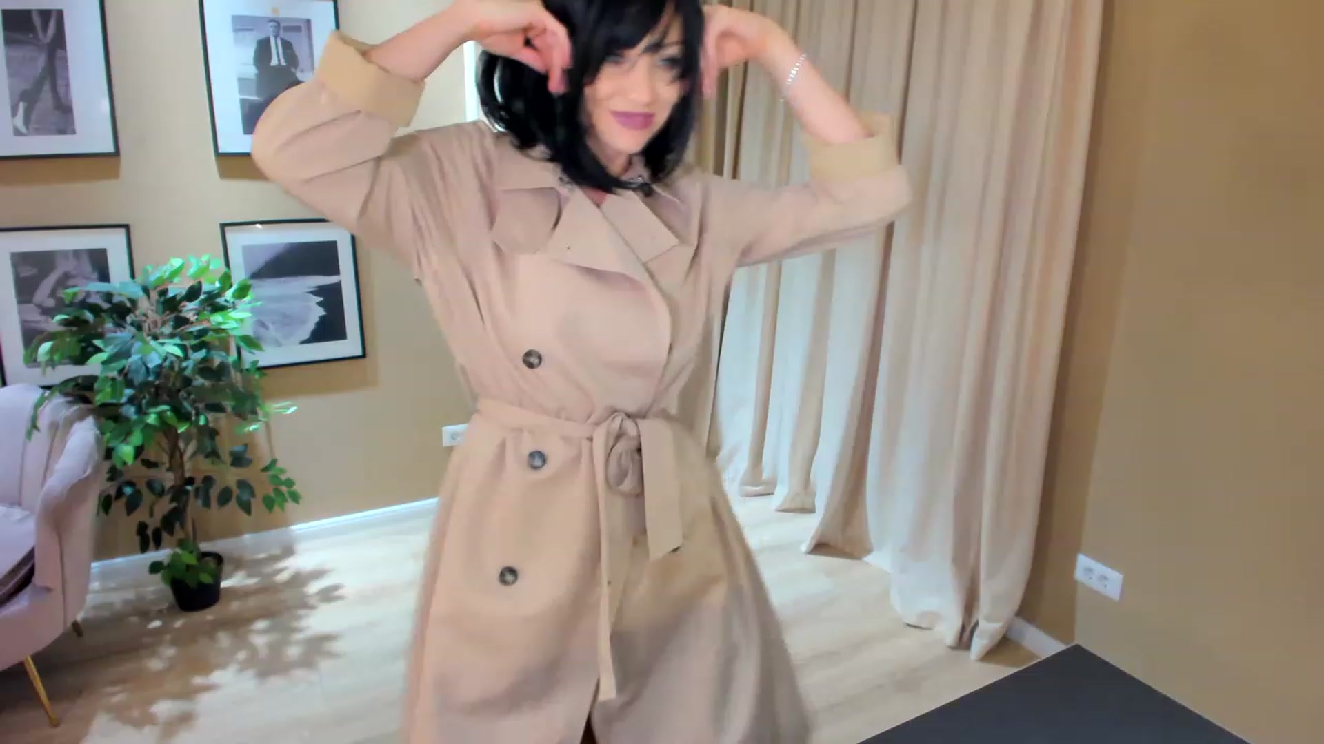 Gallery image thumbnail from SerenDYpity's myfreecams stream on, 06/09/2023, 01:19 image 5 of 20