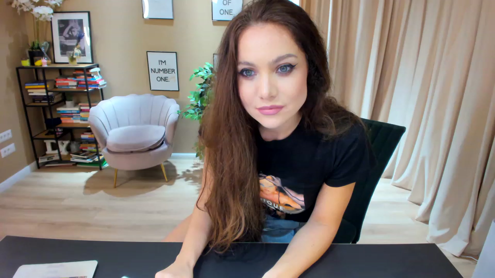 Gallery image thumbnail from SerenDYpity's myfreecams stream on, 06/24/2023, 22:00 image 5 of 20