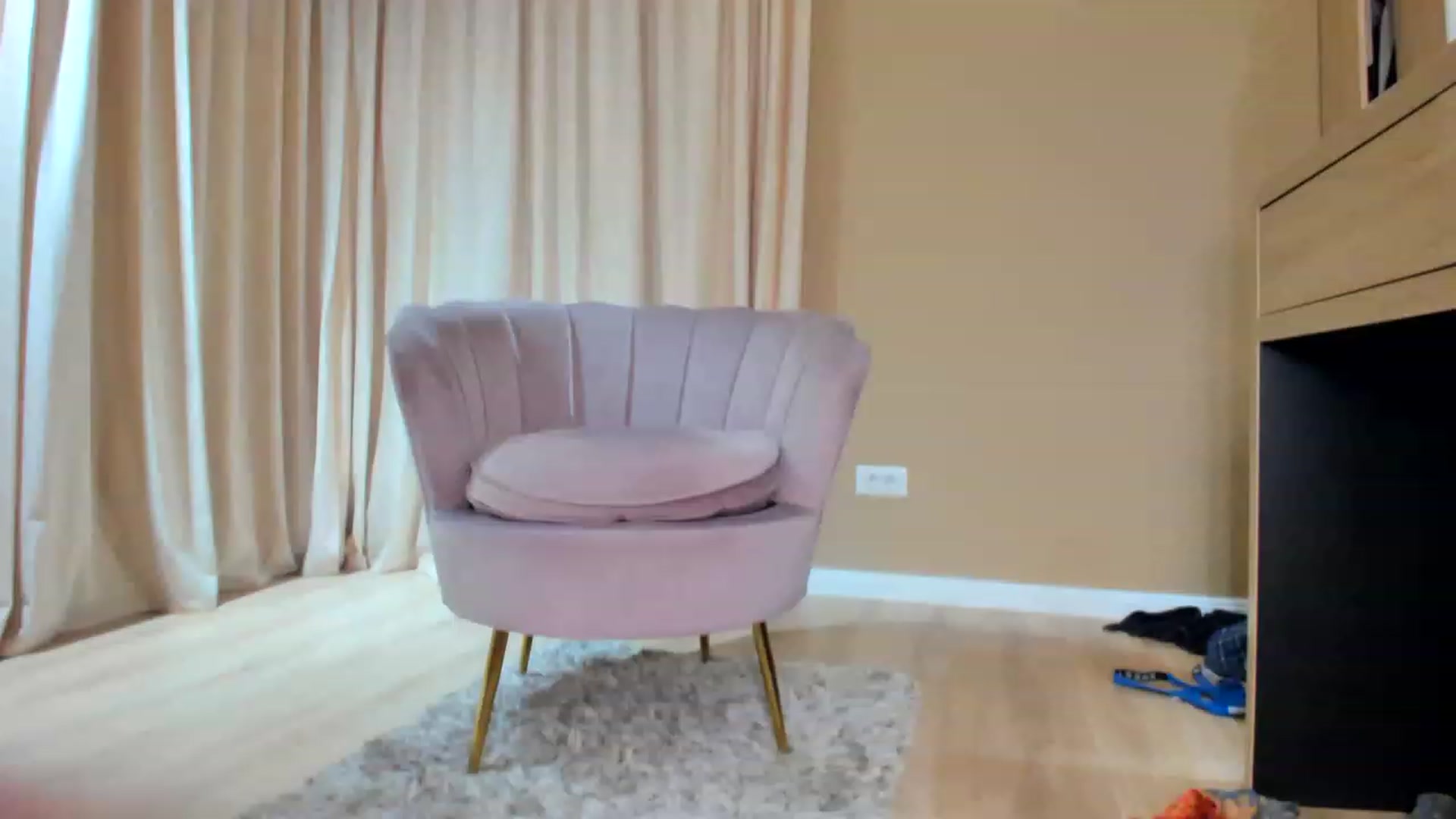 Gallery image thumbnail from SerenDYpity's myfreecams stream on, 07/07/2023, 24:04 image 9 of 20