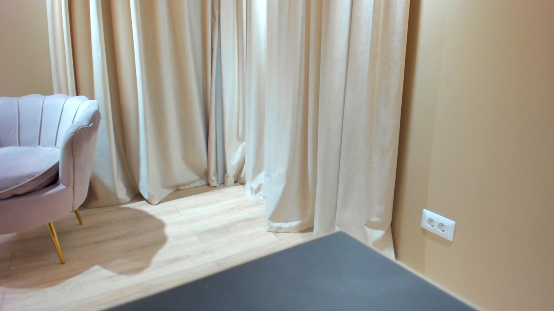 Gallery image thumbnail from SerenDYpity's myfreecams stream on, 07/07/2023, 19:28 image 1 of 20