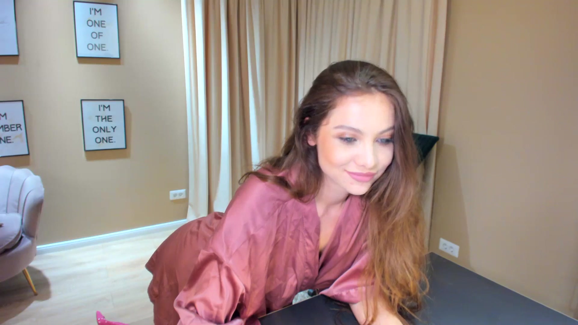 Gallery image thumbnail from SerenDYpity's myfreecams stream on, 07/08/2023, 20:22 image 10 of 20