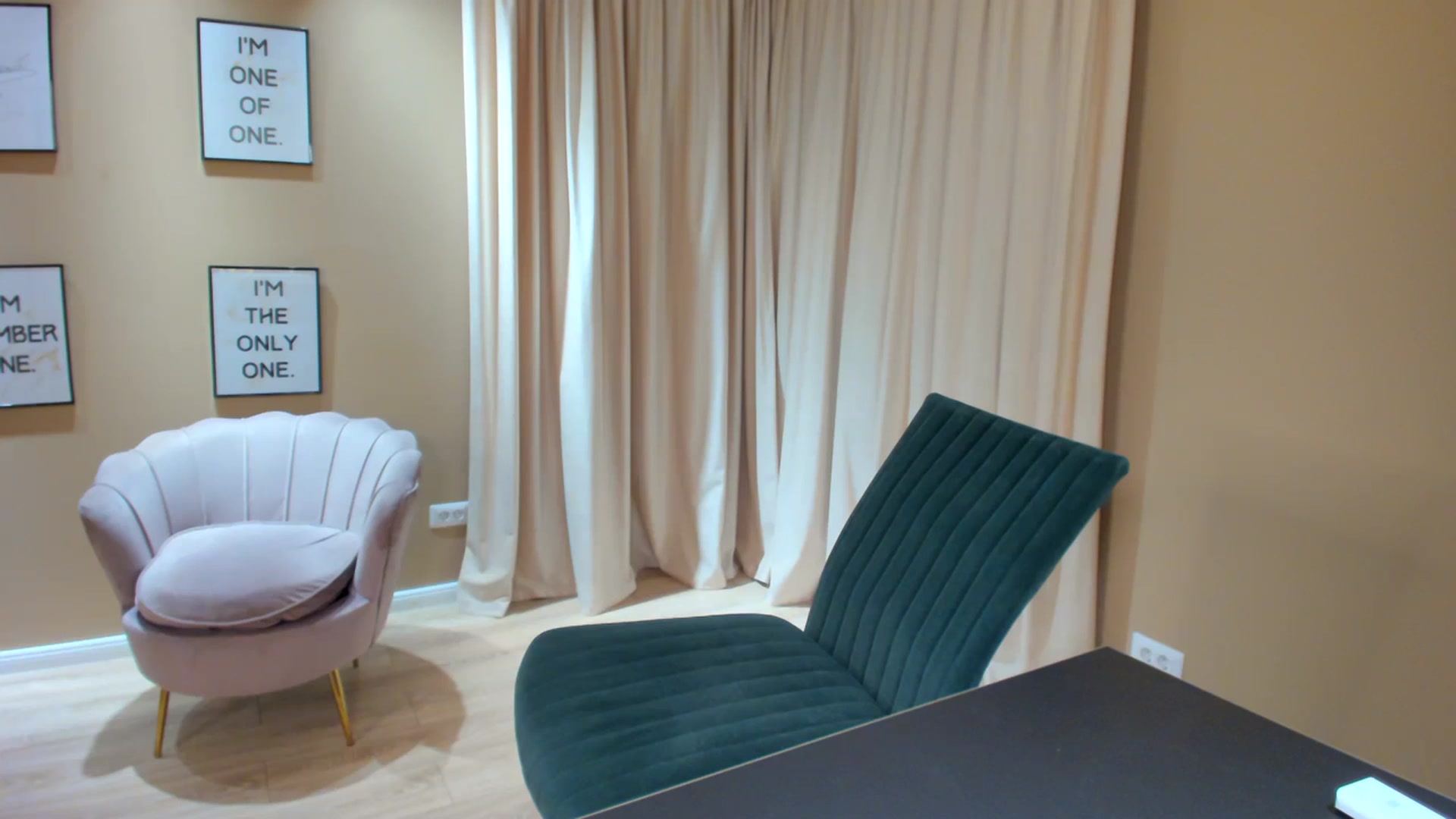 Gallery image thumbnail from SerenDYpity's myfreecams stream on, 07/09/2023, 20:27 image 20 of 20