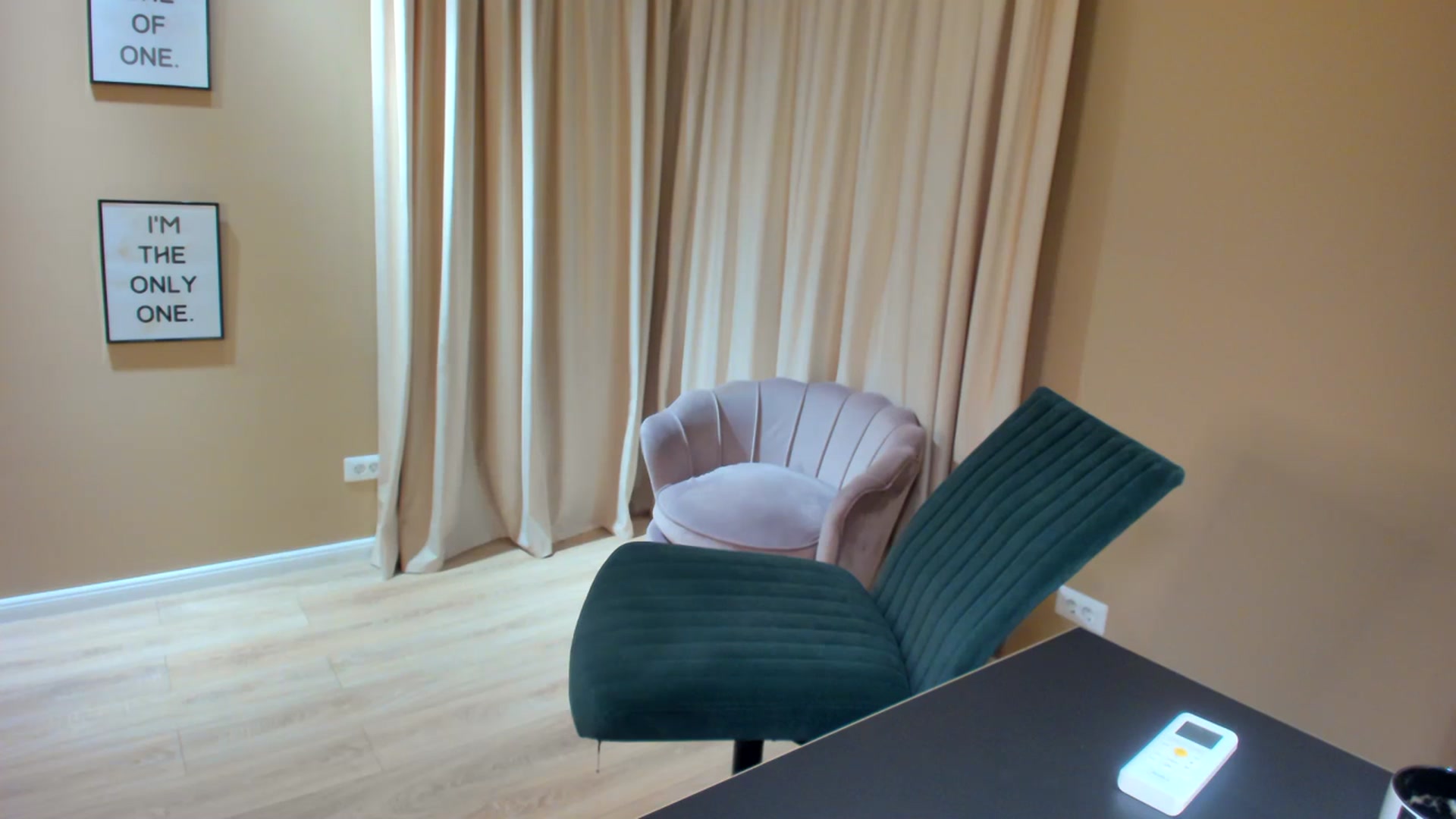 Gallery image thumbnail from SerenDYpity's myfreecams stream on, 07/15/2023, 23:42 image 16 of 20