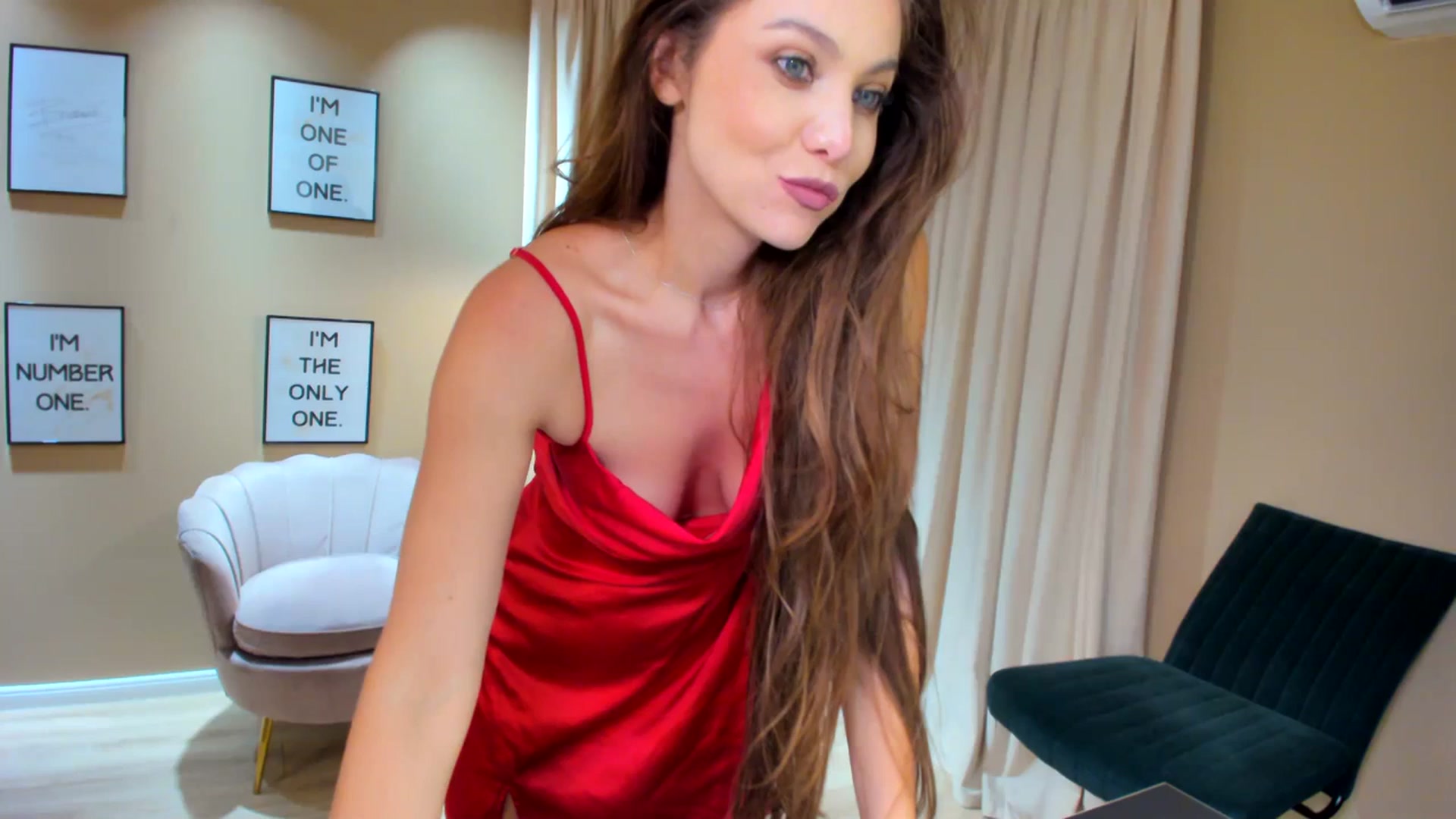 Gallery image thumbnail from SerenDYpity's myfreecams stream on, 07/21/2023, 21:48 image 6 of 20