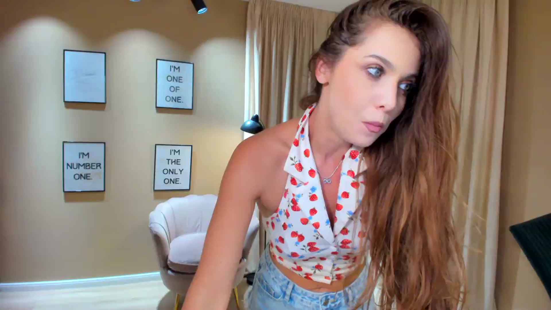 Gallery image thumbnail from SerenDYpity's myfreecams stream on, 07/22/2023, 20:53 image 2 of 20