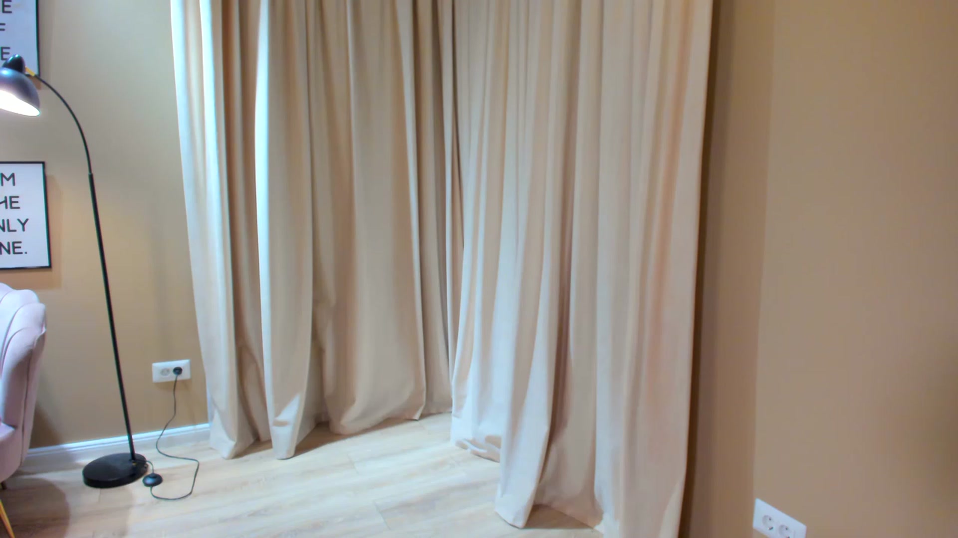 Gallery image thumbnail from SerenDYpity's myfreecams stream on, 08/07/2023, 23:48 image 2 of 20