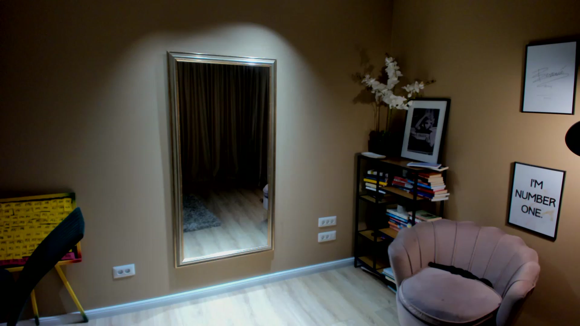 Gallery image thumbnail from SerenDYpity's myfreecams stream on, 08/14/2023, 23:15 image 5 of 20