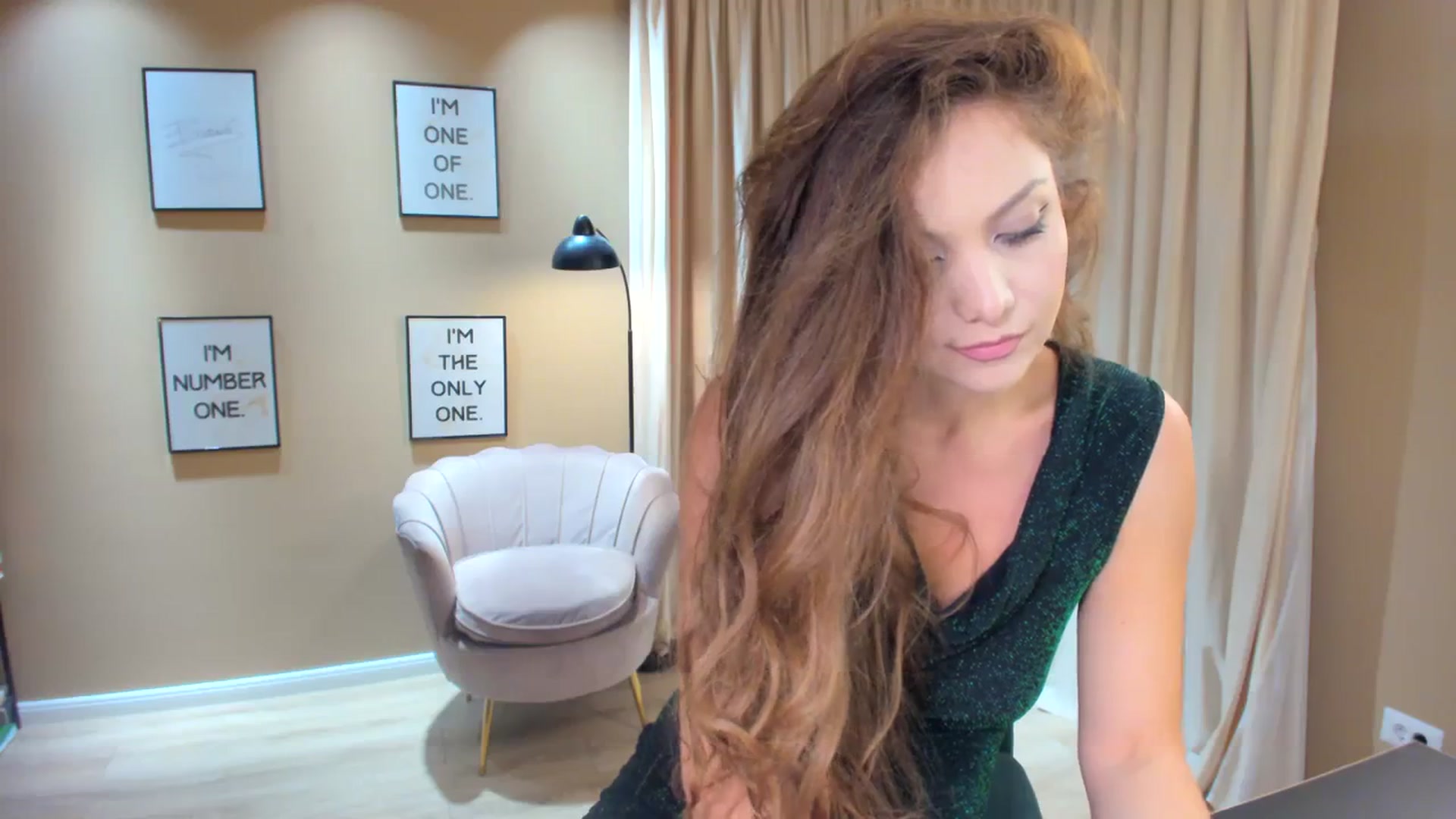 Gallery image thumbnail from SerenDYpity's myfreecams stream on, 08/22/2023, 20:54 image 8 of 20