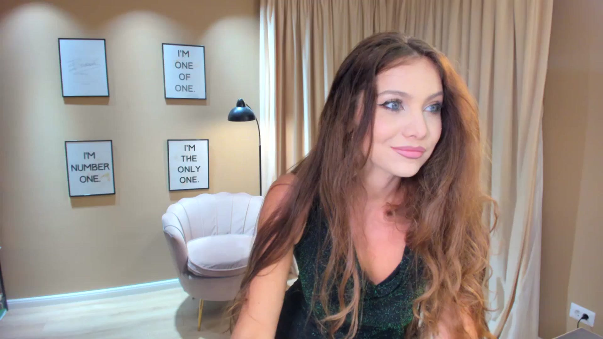 Gallery image thumbnail from SerenDYpity's myfreecams stream on, 08/22/2023, 20:54 image 7 of 20