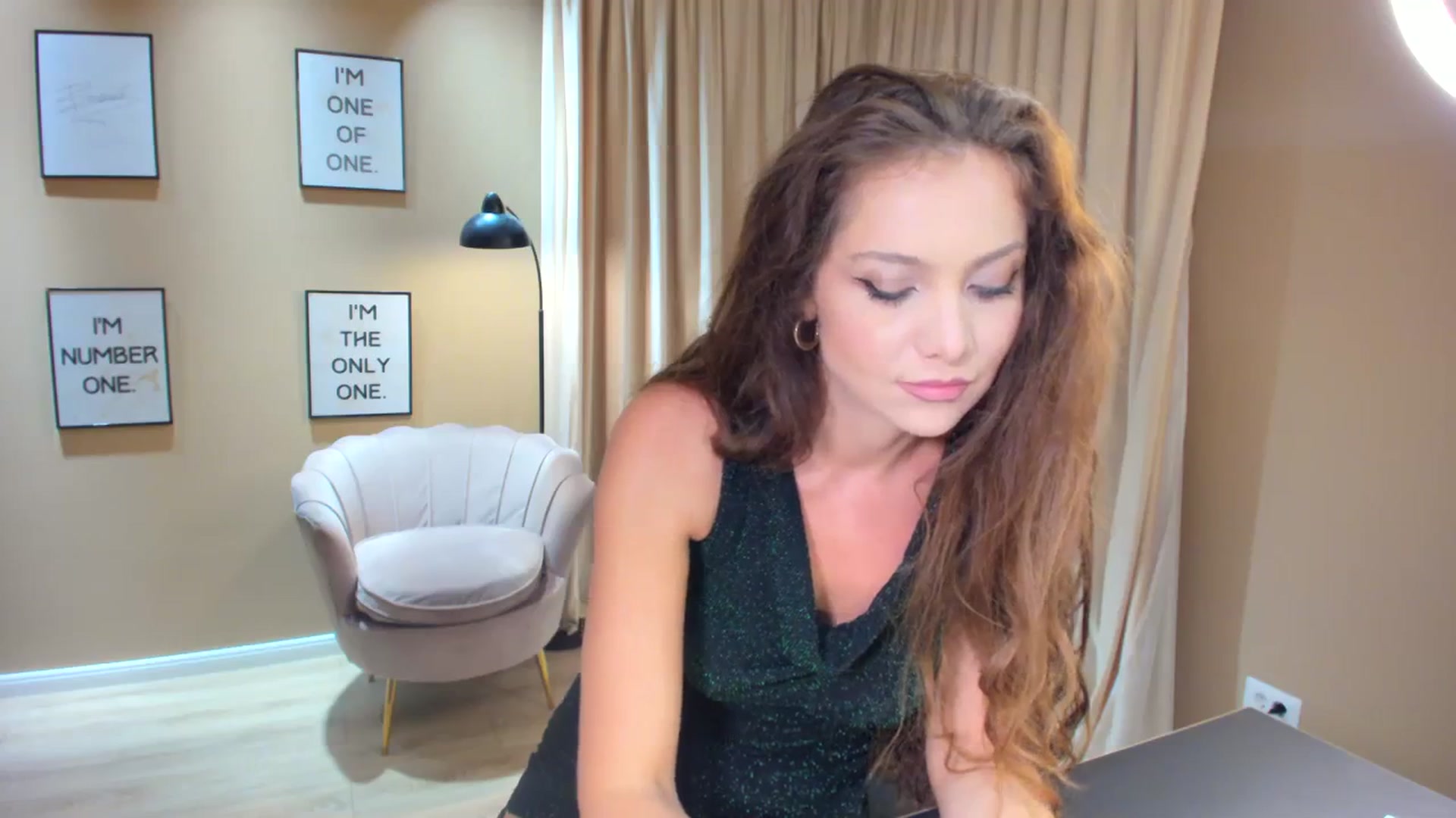 Gallery image thumbnail from SerenDYpity's myfreecams stream on, 08/22/2023, 20:54 image 12 of 20