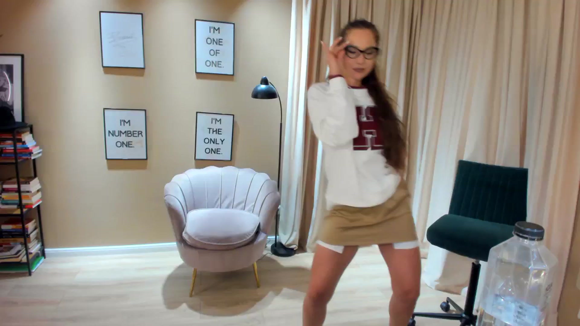 Gallery image thumbnail from SerenDYpity's myfreecams stream on, 08/24/2023, 24:28 image 3 of 20