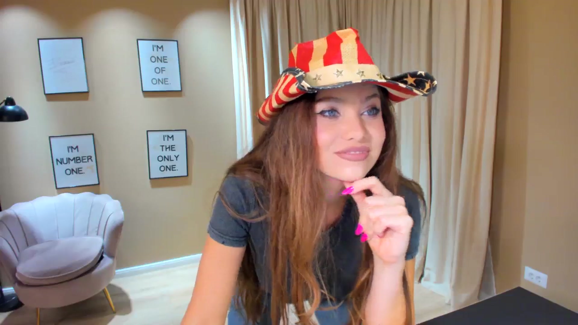 Gallery image thumbnail from SerenDYpity's myfreecams stream on, 09/16/2023, 20:27 image 20 of 20