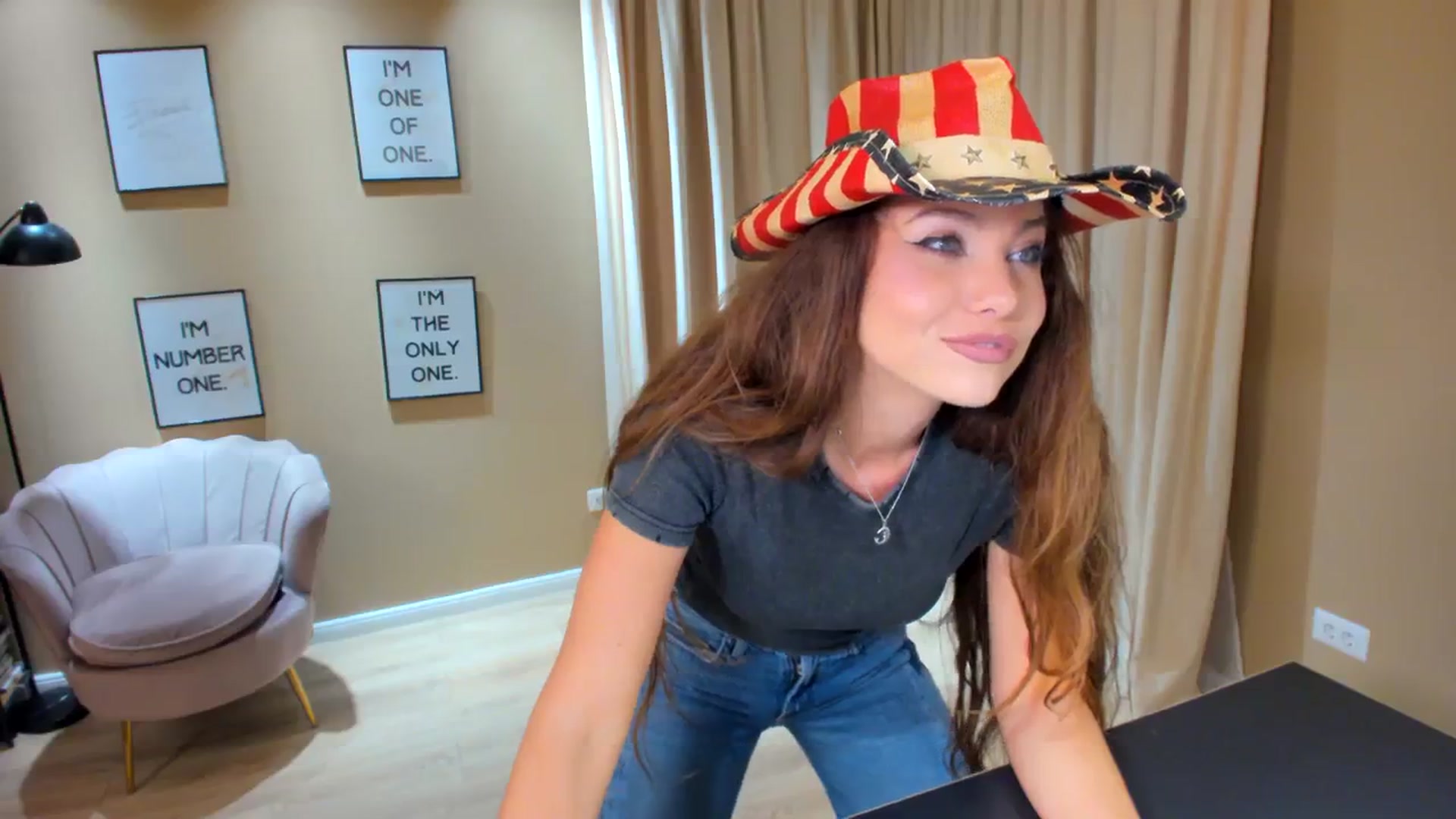 Gallery image thumbnail from SerenDYpity's myfreecams stream on, 09/16/2023, 20:27 image 6 of 20