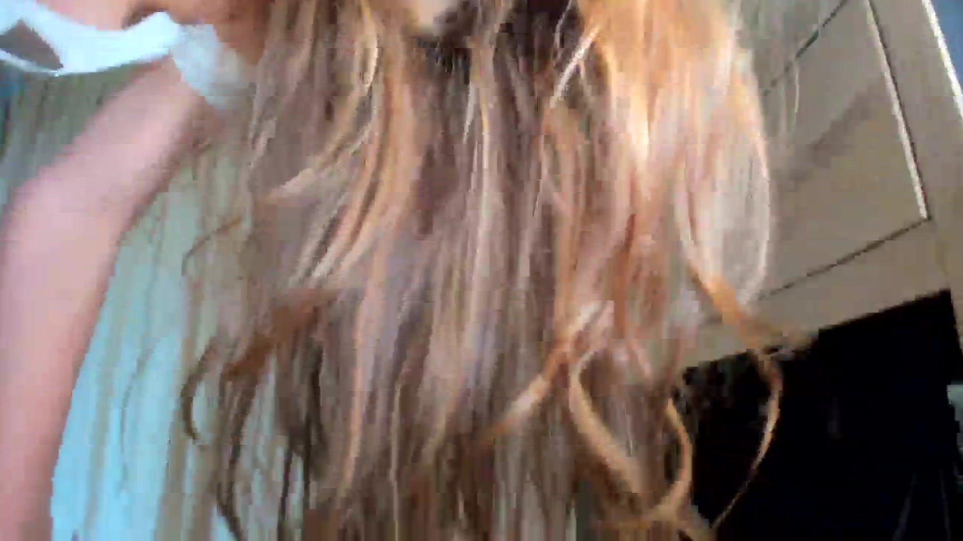 Gallery image thumbnail from SerenDYpity's myfreecams stream on, 10/01/2023, 23:11 image 5 of 20