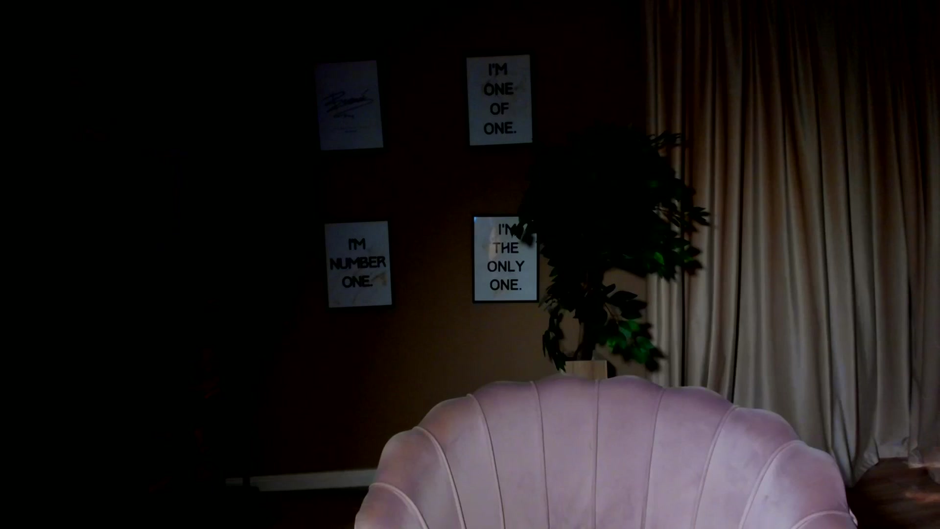 Gallery image thumbnail from SerenDYpity's myfreecams stream on, 10/05/2023, 23:13 image 9 of 20