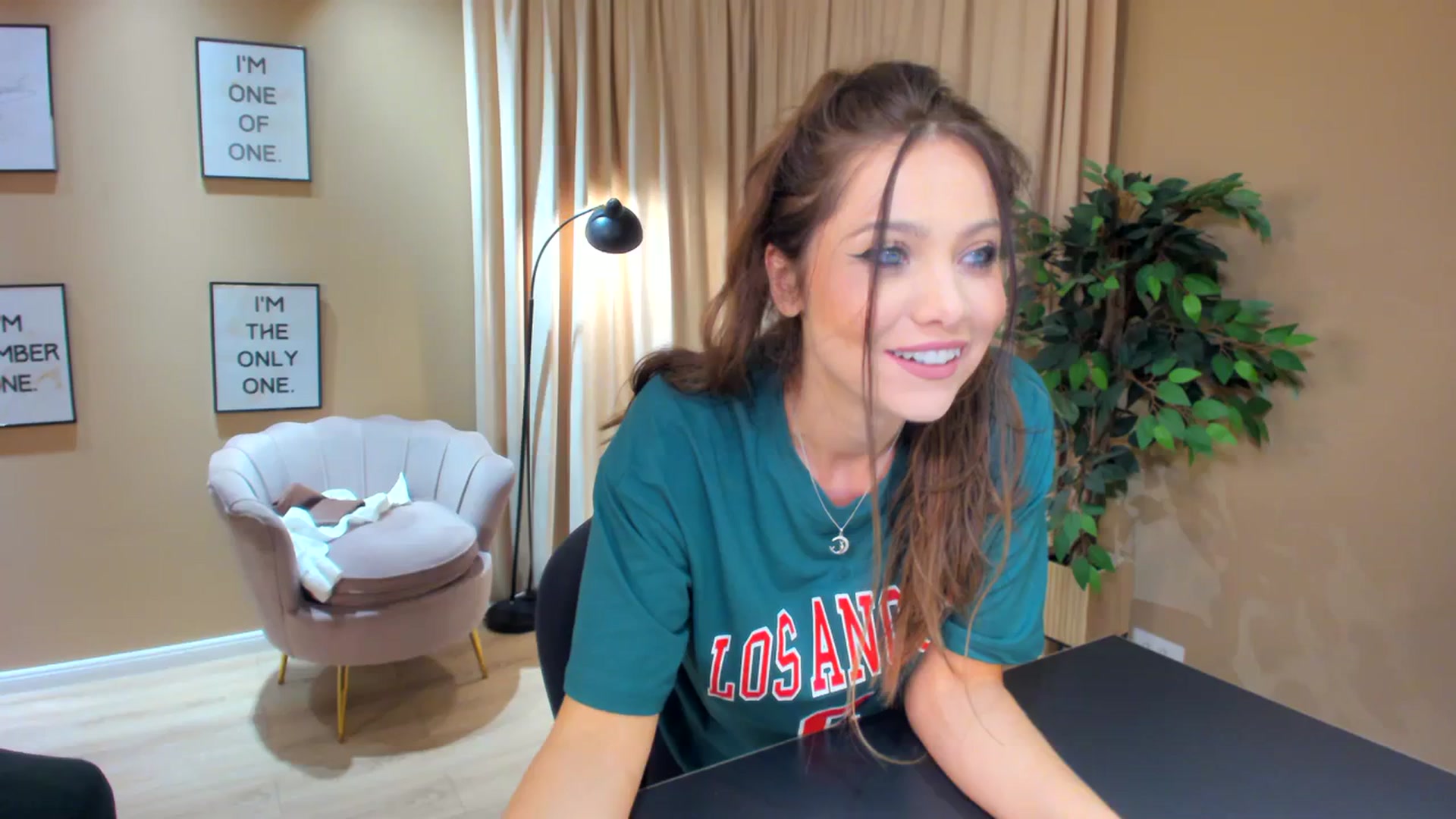 Gallery image thumbnail from SerenDYpity's myfreecams stream on, 10/09/2023, 20:42 image 1 of 20