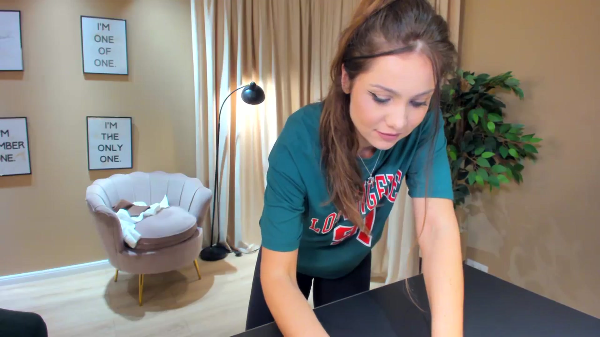 Gallery image thumbnail from SerenDYpity's myfreecams stream on, 10/09/2023, 20:42 image 8 of 20